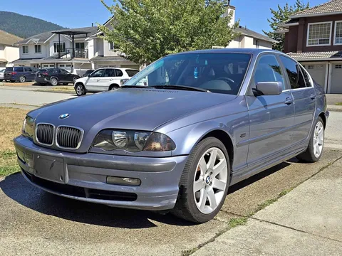 2000 BMW 328i E46