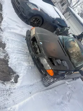 2000 BMW 323i