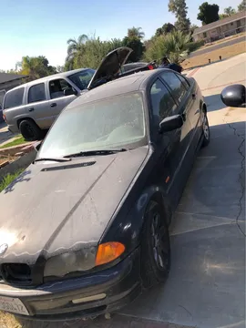 2000 BMW 3 Series 323i Sedan