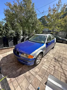 2000 BMW 323i Sedan