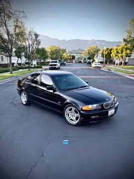 2000 BMW 3 Series 323i Sedan