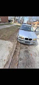 2000 BMW 323i Sedan