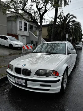 2000 BMW 3 Series 323i Sedan