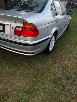 2000 BMW 328i Sedan