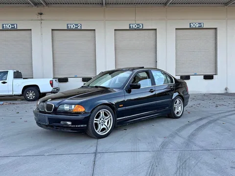 2000 BMW 328i Sedan