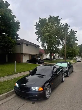 2000 BMW 328i Sedan