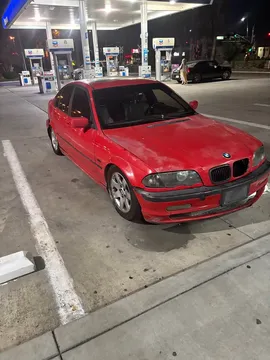 2000 BMW 323i