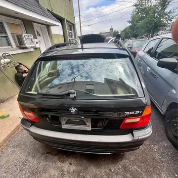 2000 BMW 323i