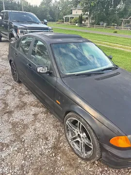 2000 BMW 323i Sedan