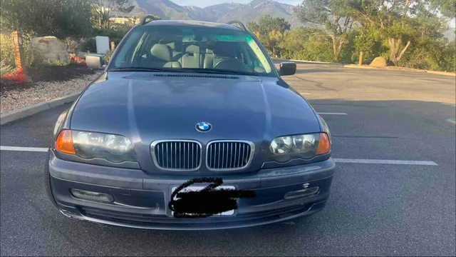 2000 BMW 323i Wagon