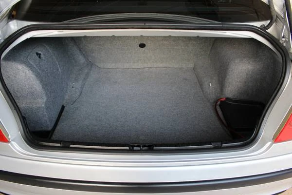 2000 BMW E46 3 Series - Image 7 of 16