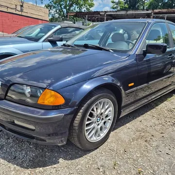 2000 BMW 328i
