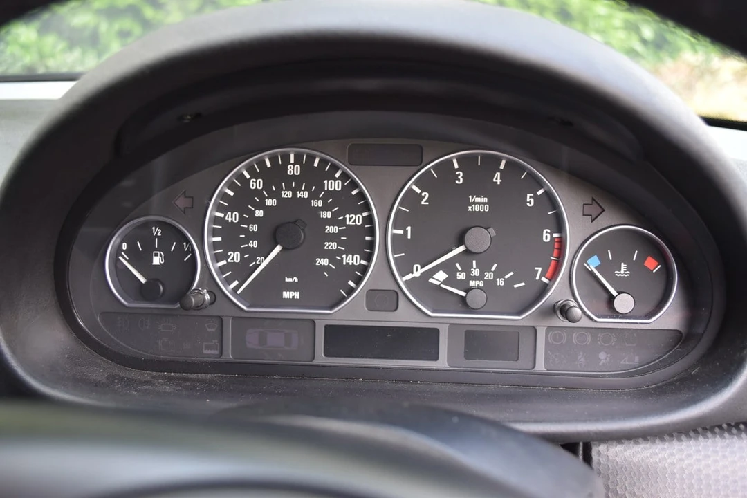 2000 BMW E46 330i & 330Ci - Image 24 of 30