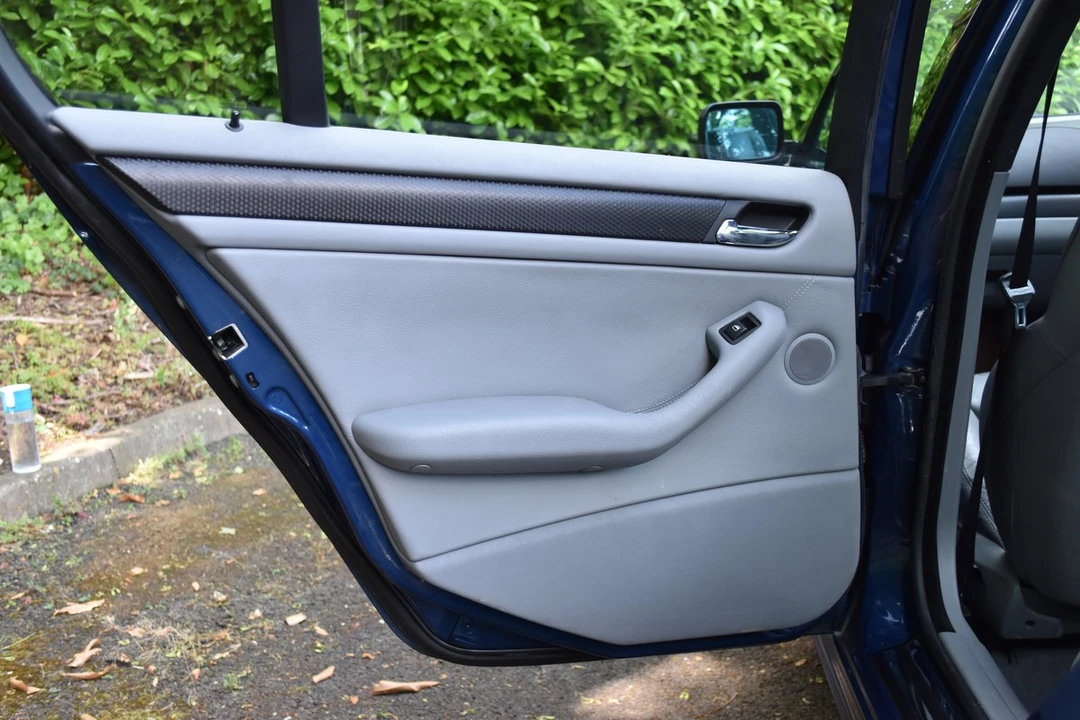 2000 BMW E46 330i & 330Ci - Image 30 of 30