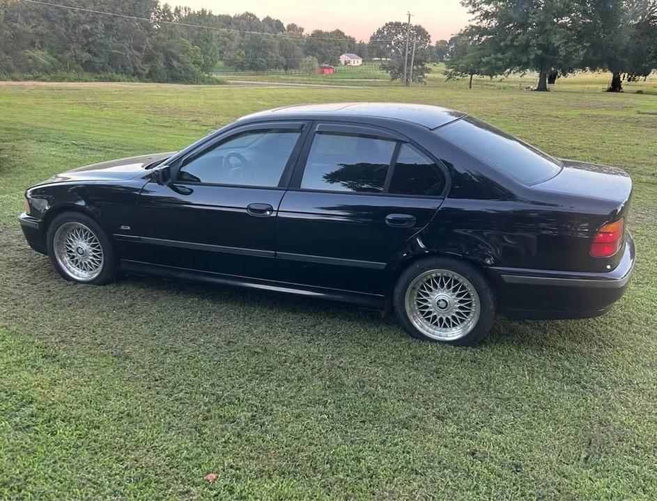 2000 BMW E39 5 Series - Image 2 of 3