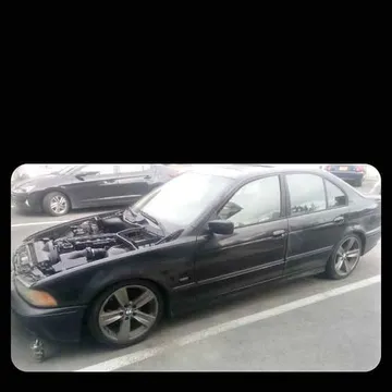 2000 BMW 5 Series 528i Sedan
