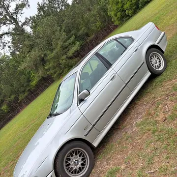 2000 BMW 5 Series 528i Sedan 4D