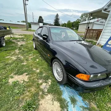 2000 BMW 5 Series 528i Sedan 4D