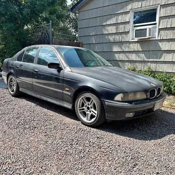 2000 BMW 5 Series 528i Sedan 4D