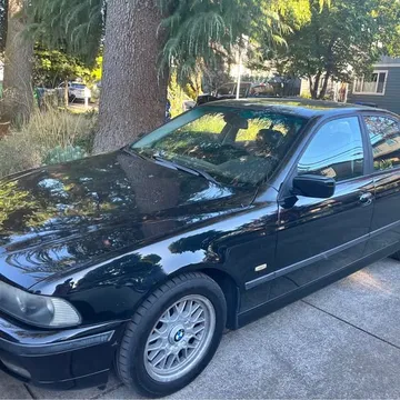2000 BMW 5 Series 528i Sedan 4D