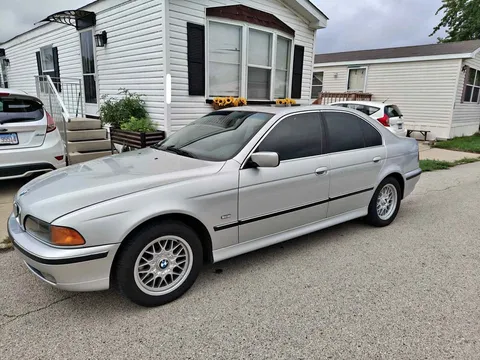 2000 BMW 5 Series 528i Sedan 4D