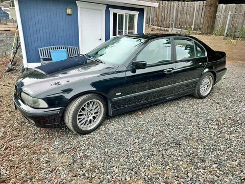 2000 BMW 5 Series 528i Sedan 4D