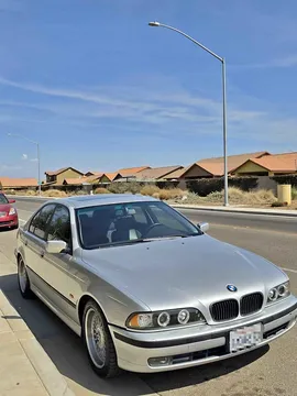 2000 BMW 5 Series 528i Sedan 4D