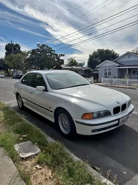 2000 BMW 5 Series 528i Sedan 4D