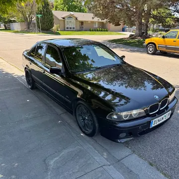 2000 BMW 530i Sedan