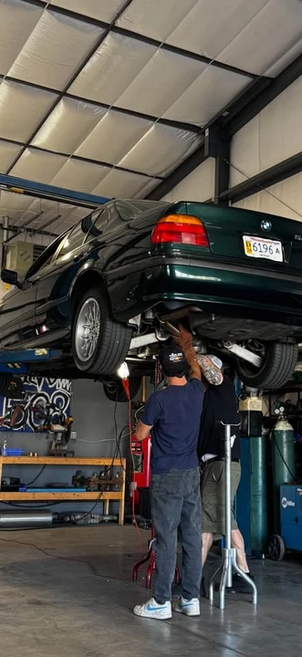 2000 BMW E39 540i - Image 12 of 16