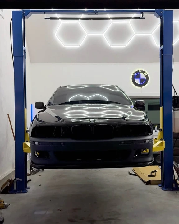 2000 BMW E39 540i - Image 2 of 13