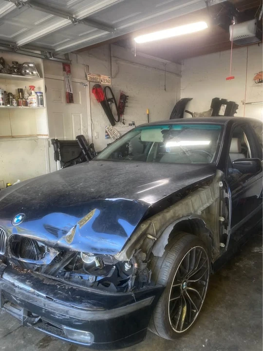 2000 BMW E39 540i - Image 4 of 5