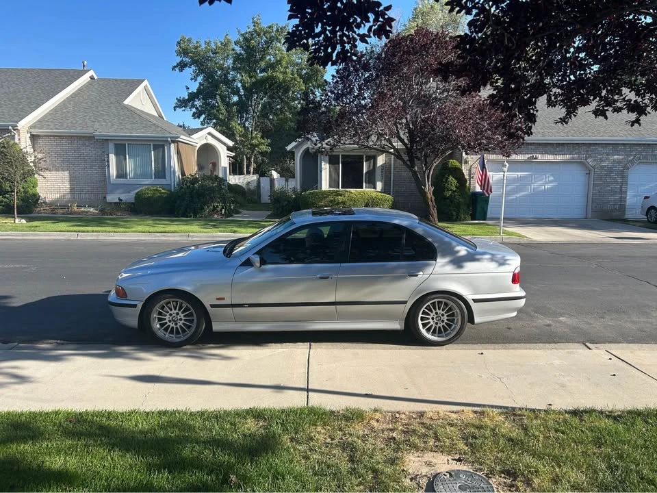 2000 BMW E39 540i - Image 2 of 9