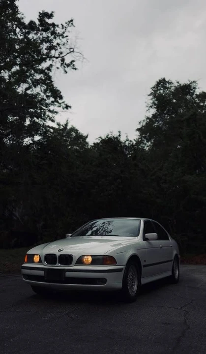 2000 BMW E39 540i - Image 5 of 10