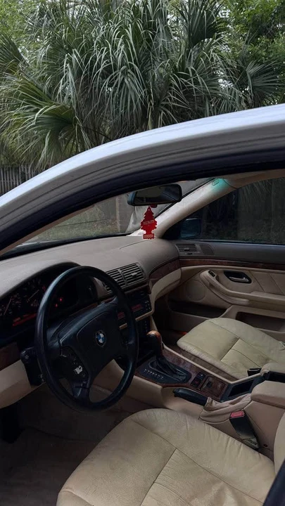 2000 BMW E39 540i - Image 9 of 10