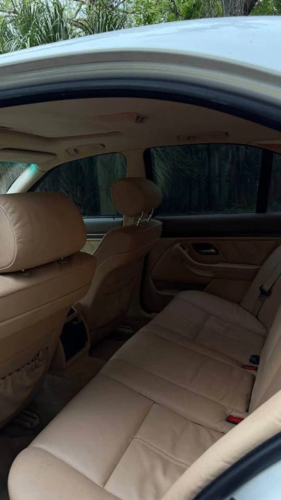 2000 BMW E39 540i - Image 8 of 10