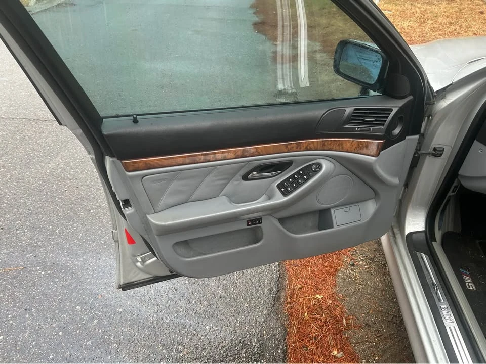 2000 BMW E39 540i - Image 6 of 8