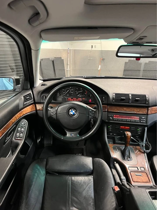 2000 BMW E39 540i - Image 16 of 20