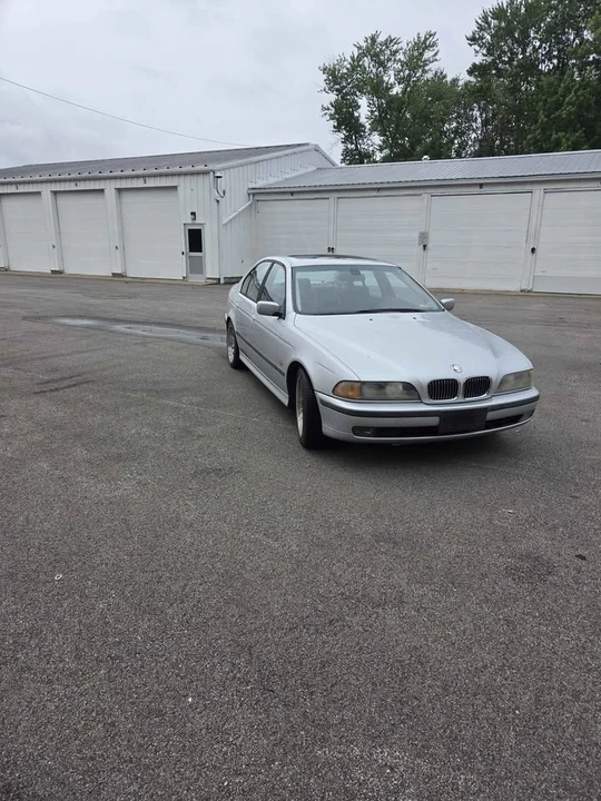 2000 BMW E39 540i - Image 4 of 6