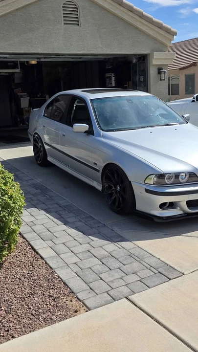 2000 BMW E39 540i - Image 2 of 7