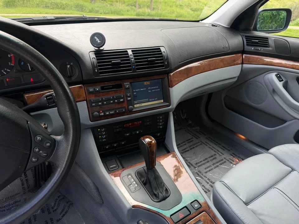 2000 BMW E39 540i - Image 11 of 20
