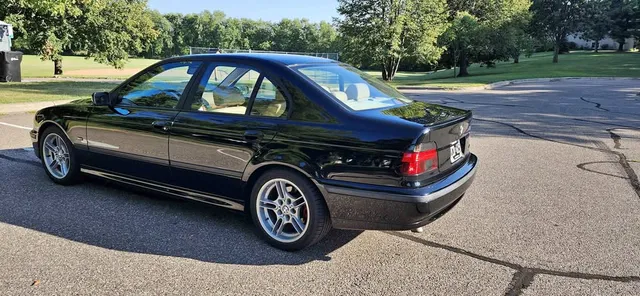 2000 BMW 5 Series 540i Sedan 4D