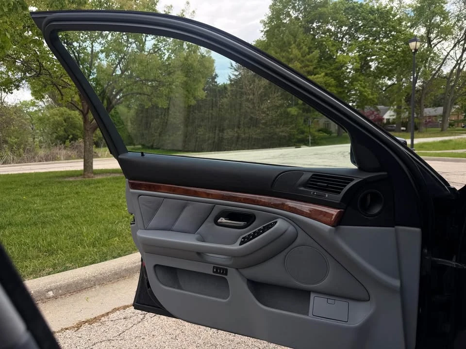 2000 BMW E39 540i - Image 14 of 20