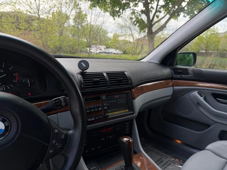 2000 BMW E39 540i - Image 10 of 20