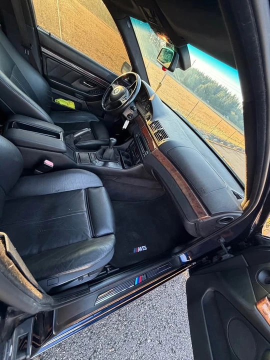 2000 BMW E39 540i - Image 11 of 20
