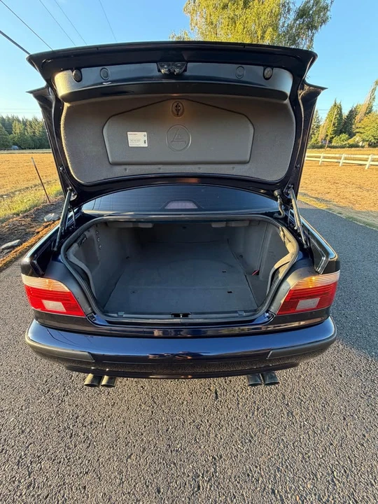 2000 BMW E39 540i - Image 14 of 20