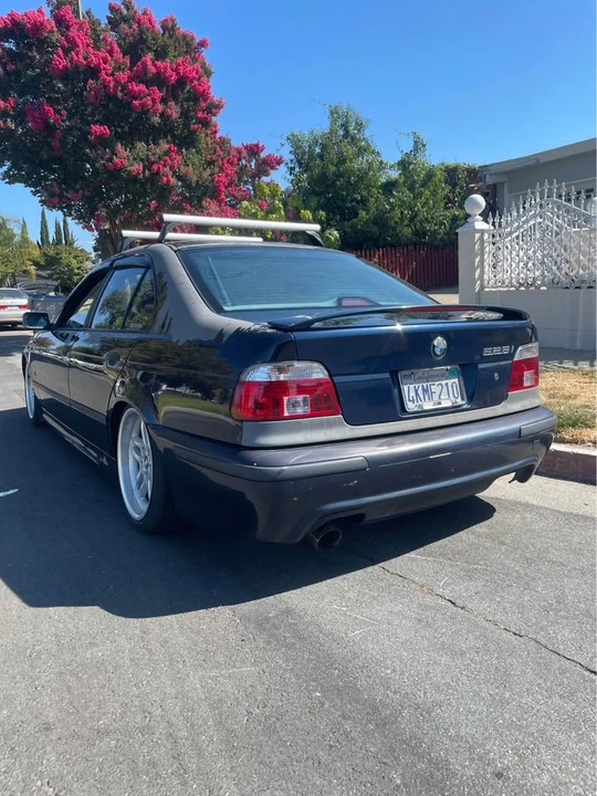 2000 BMW E39 540i - Image 2 of 7