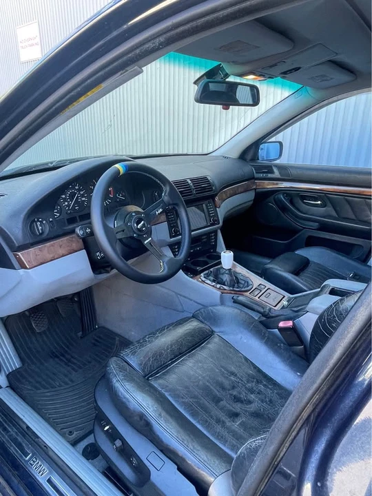 2000 BMW E39 540i - Image 3 of 7