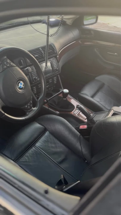 2000 BMW E39 540i - Image 3 of 4