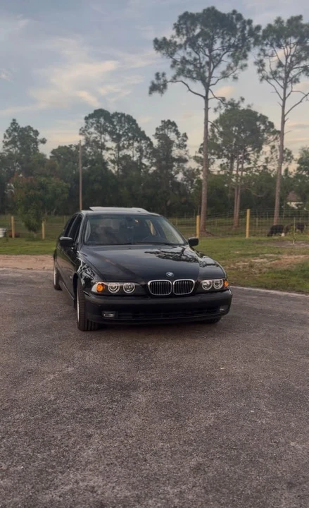 2000 BMW E39 540i - Image 4 of 4